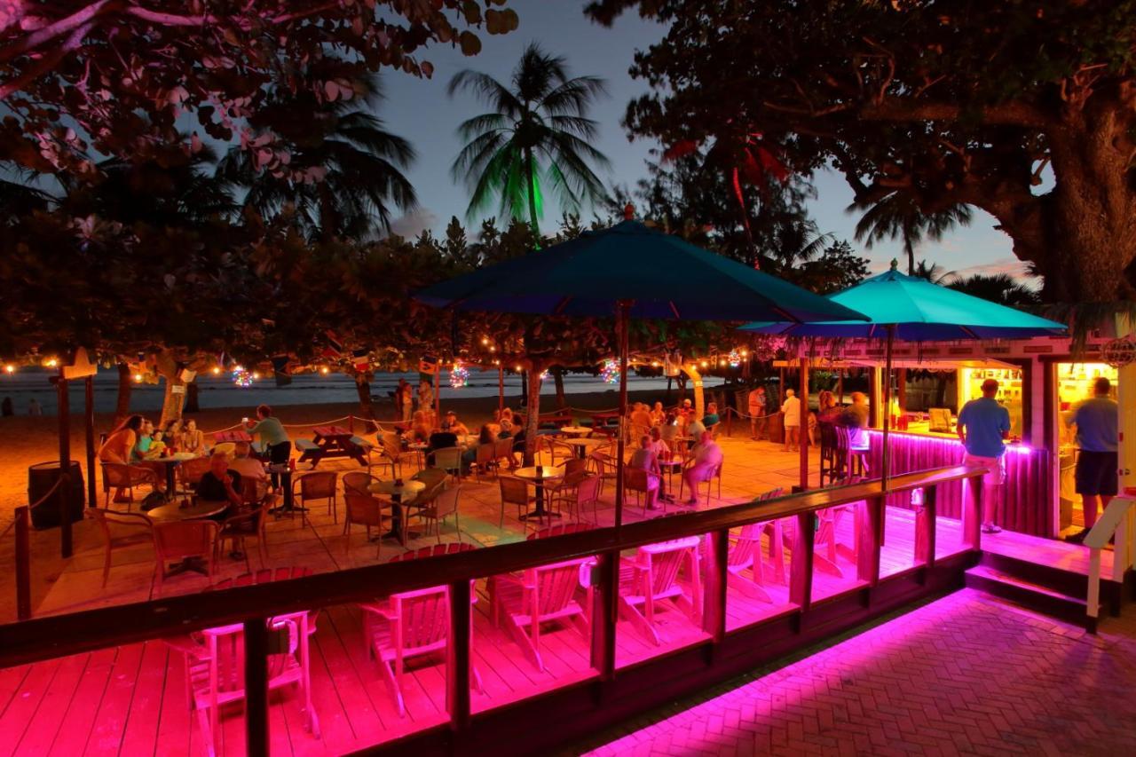 Coconut Court Beach Hotel Крайст-Черч Экстерьер фото